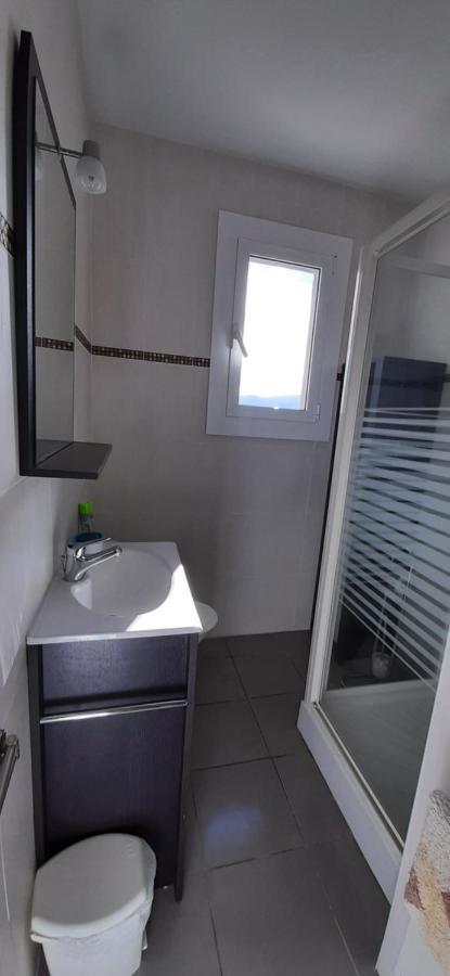 Le Miramar Appartement Face A La Mer - Balcon - Clim 圣西普里安 外观 照片